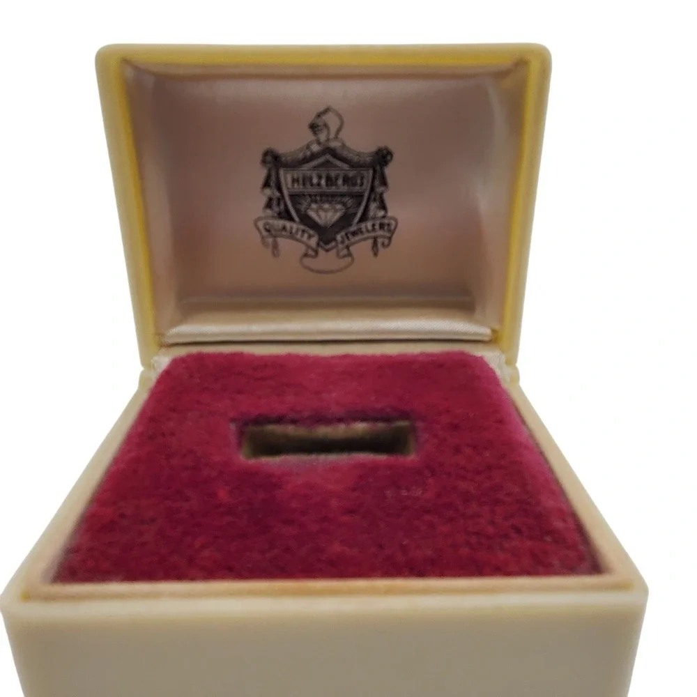 Helzberg Ring Box Cream Deco Certified Perfect Vintage Jewelry Gift Presentation